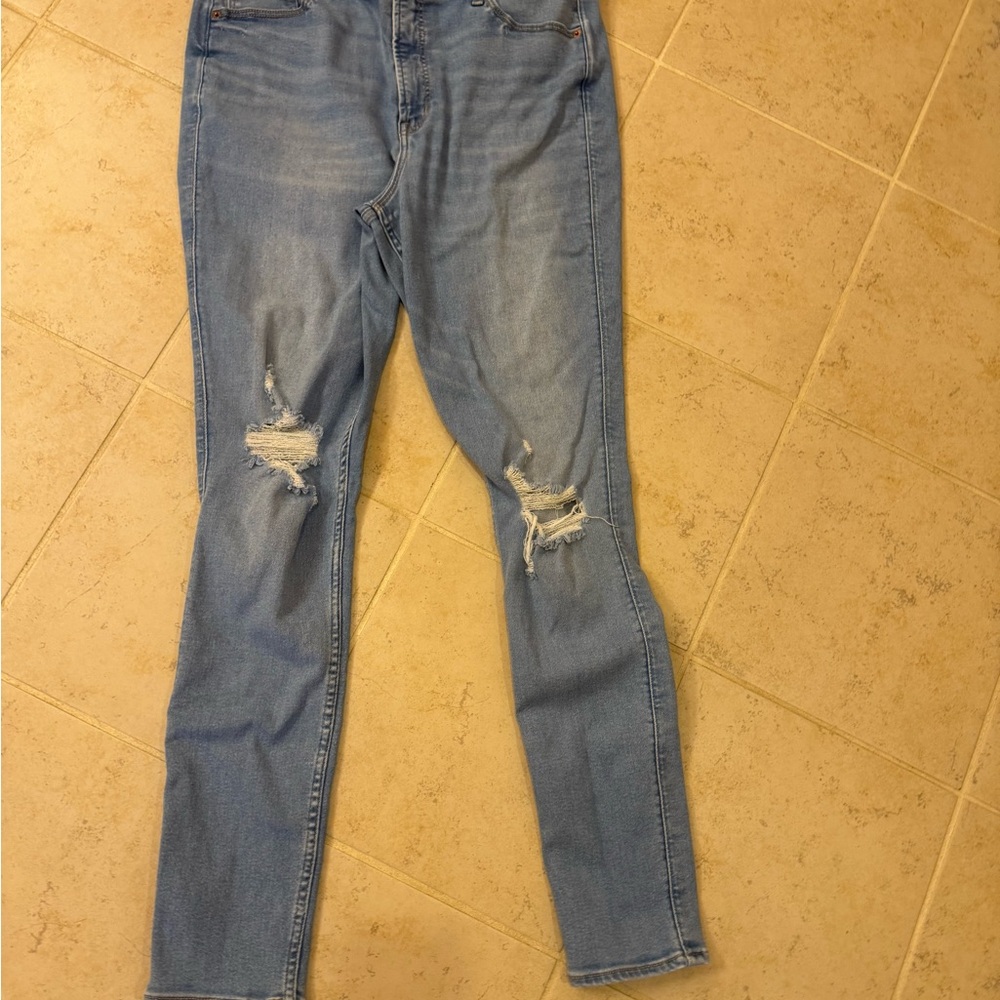 Old Navy Women's Light Wash Distressed High Rise Rockstar Super Skinny Size 16 T